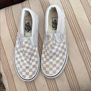 Vans Classic Checkered Slip-Ons in White and Cream. Men’s 7.5/Women’s 9